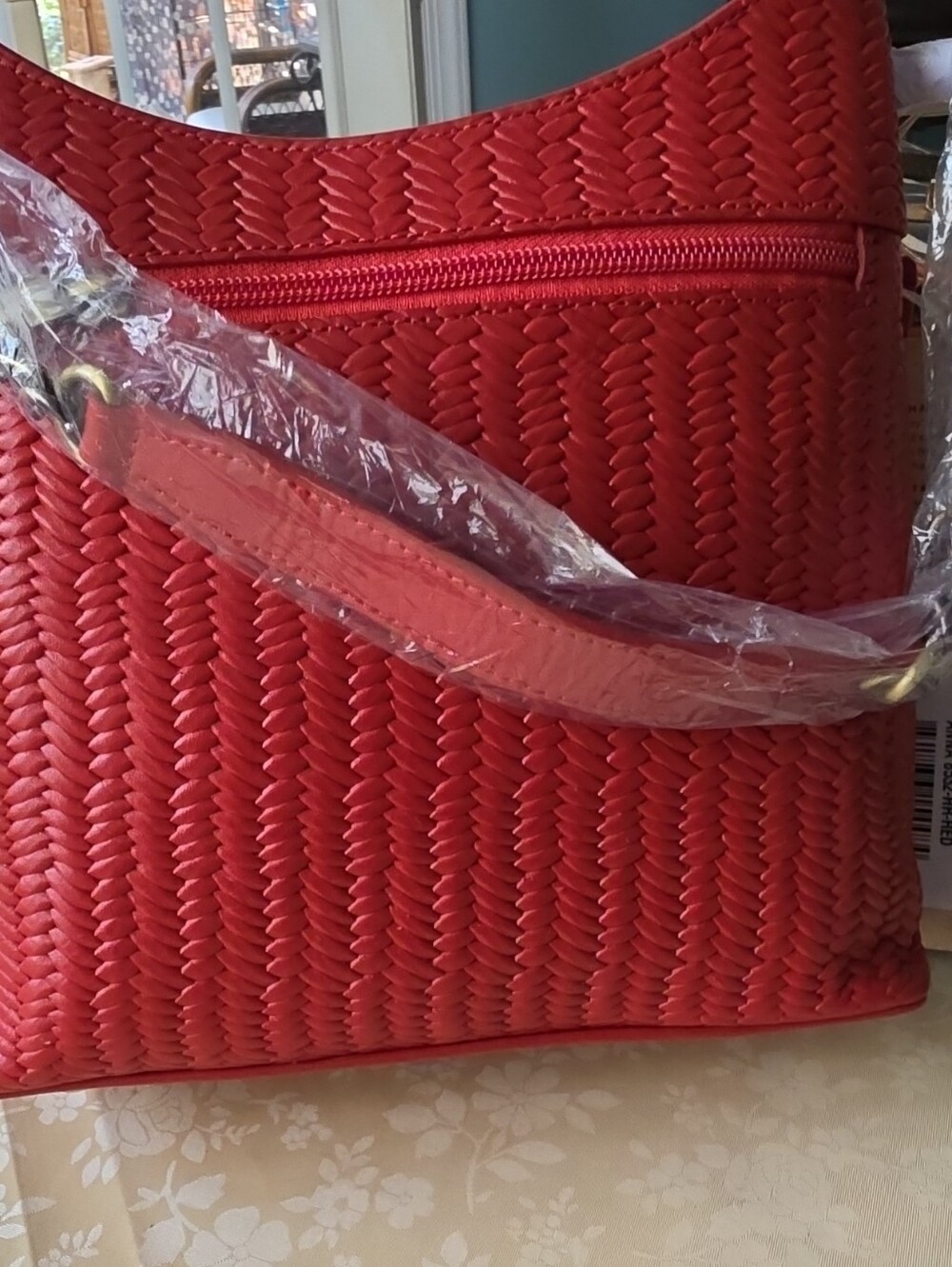 Woven Shoulder Bag in Red